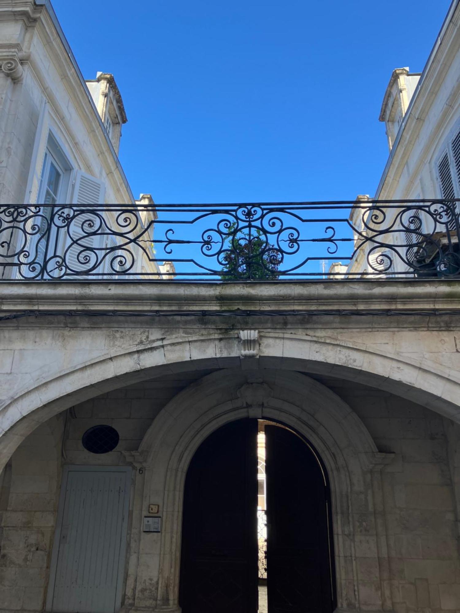 Chambre Dans Hotel Particulier 18E Siecle Hyper Centre La Rochelle La Rochelle  Exterior photo